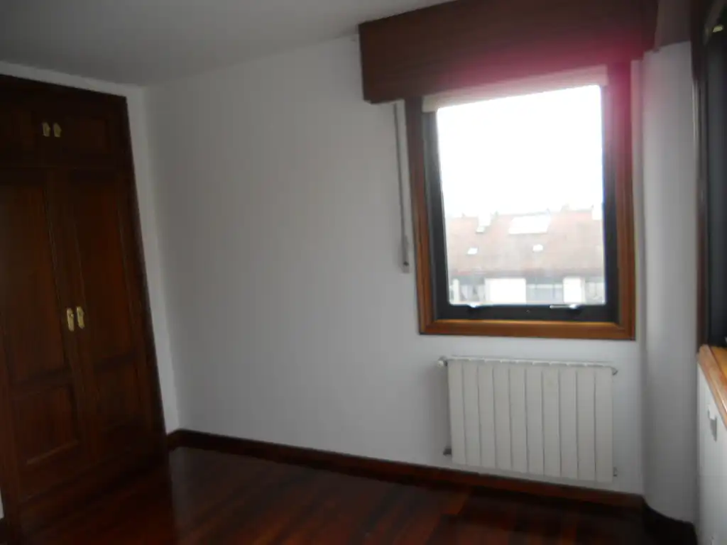 Habitación de Piso de alquiler en Santiago de Compostela  con Calefacción, Trastero y Horno
