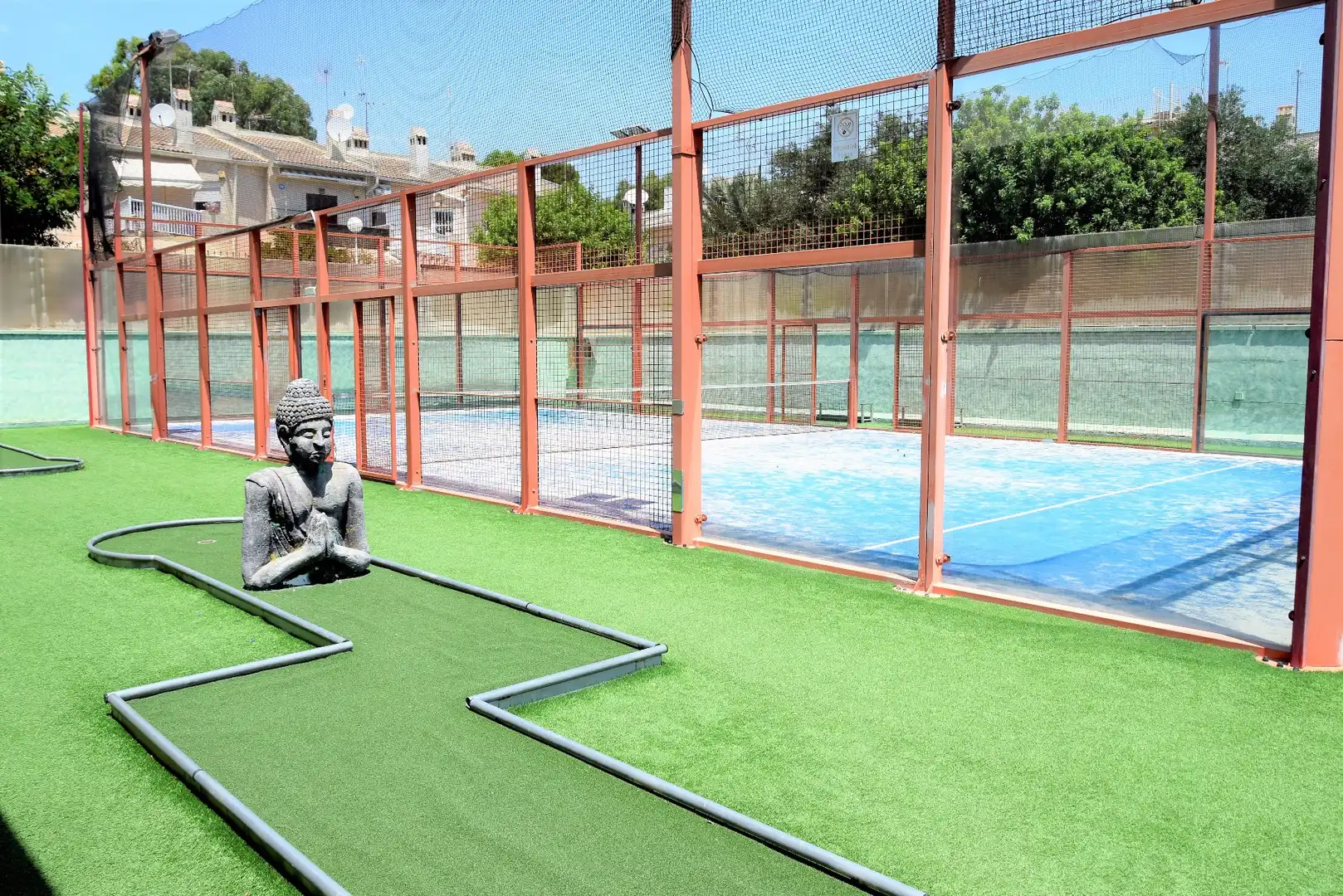 Piscina de Local en venda en Guardamar del Segura