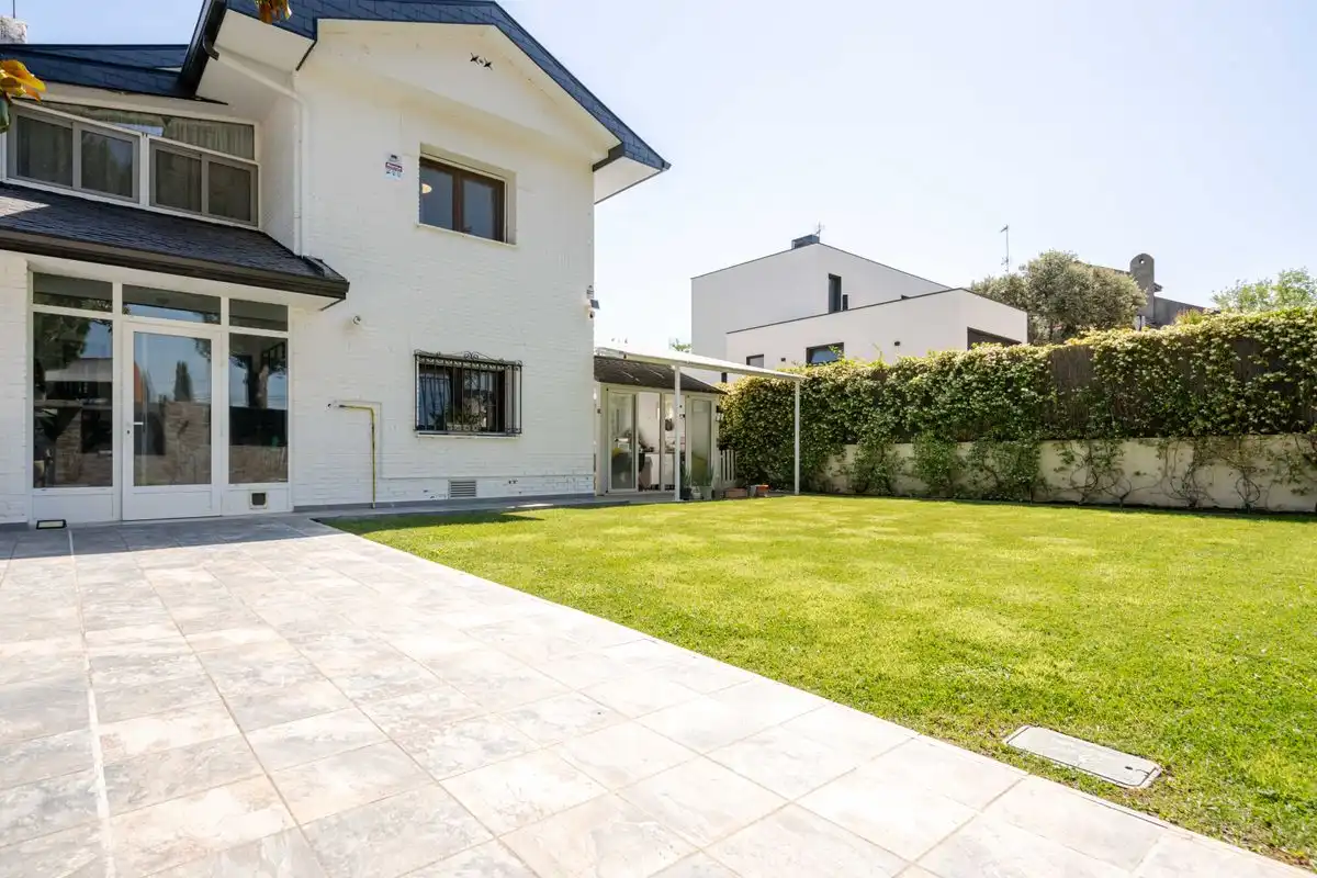 Jardín de Casa o chalet en venta en Boadilla del Monte con Aire acondicionado, Calefacción y Jardín privado