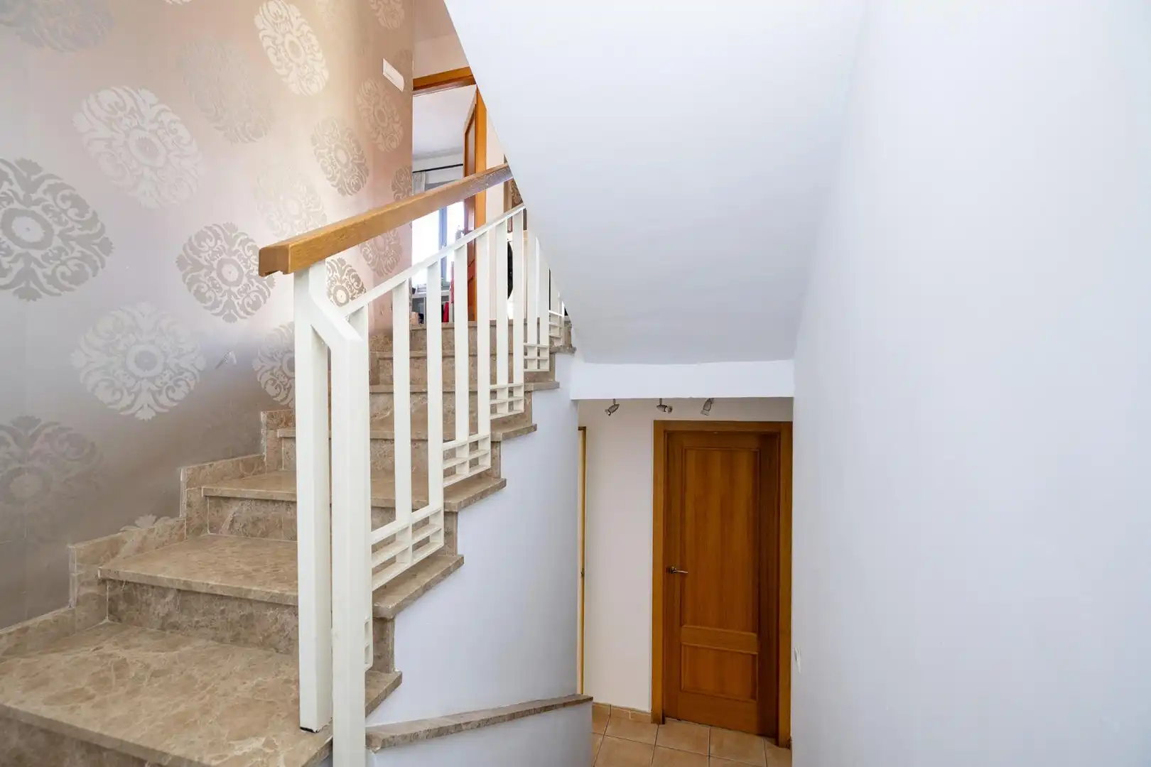 Houses for sale in Calle Miguel Valle Tendero, Jun