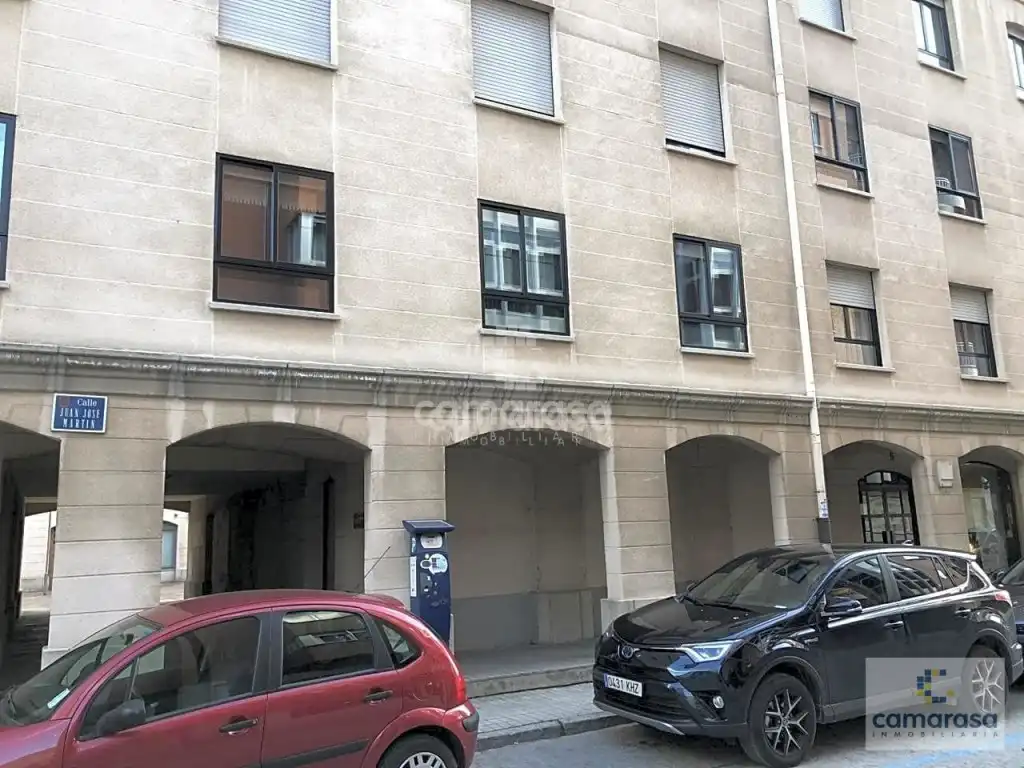 Local en venta en Calle Don Juan José Martín, 1, Centro