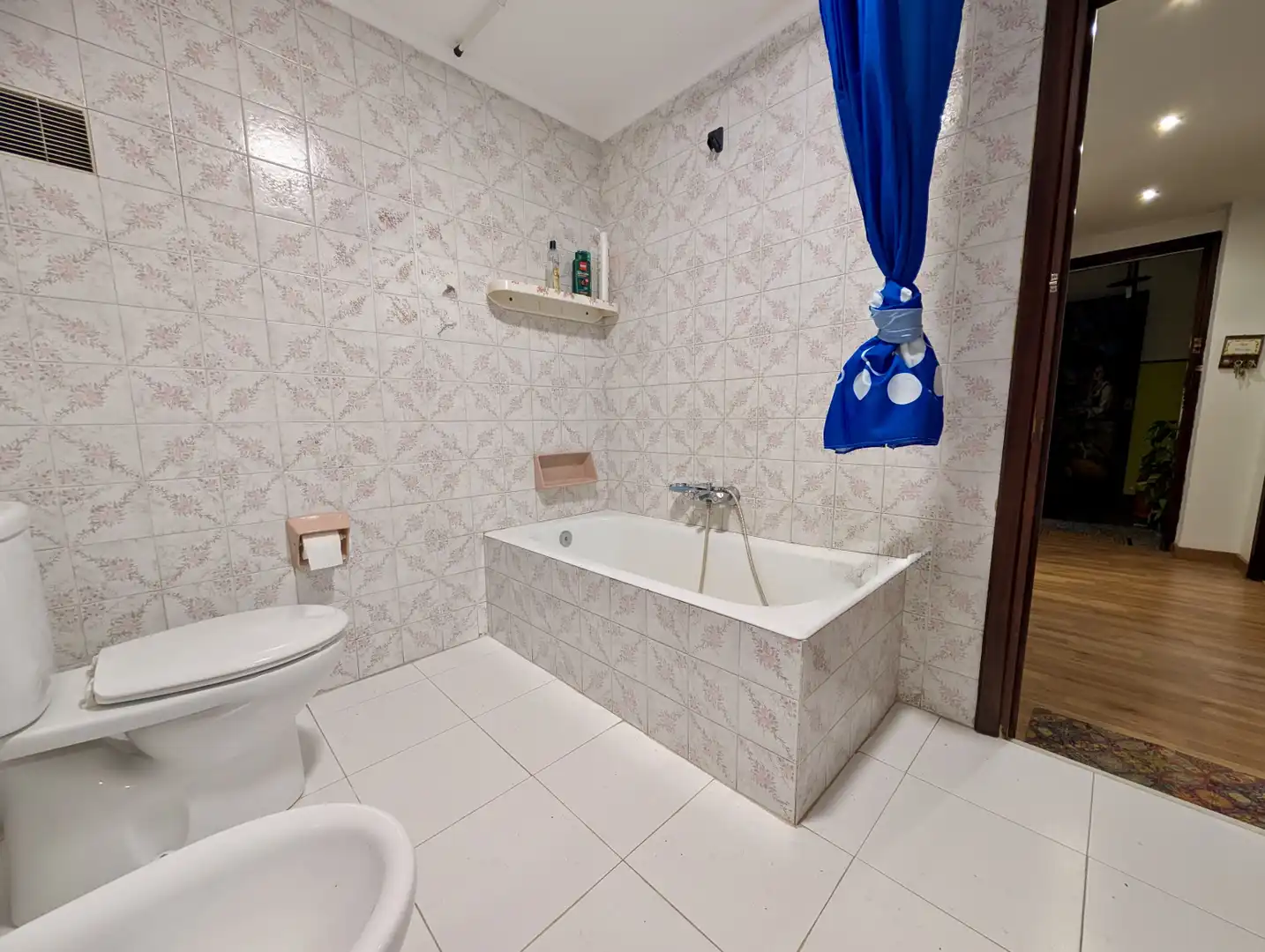 Bathroom of Flat for sale in San Martín del Rey Aurelio  with Heating, Terrace and Storage room