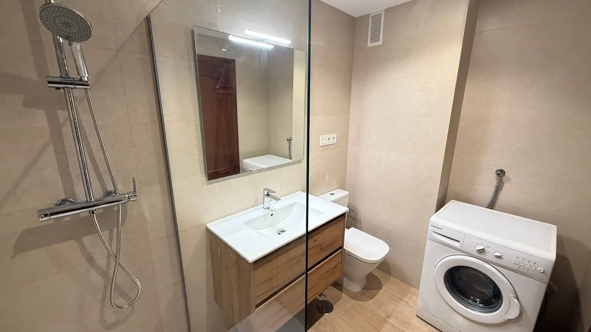 Flat for rent in Calle Ramón Areces, Pumarín