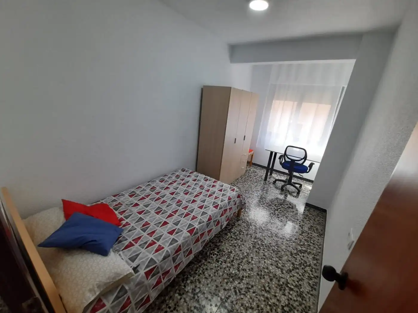 Room in Carrer Jose María Castaño Martinez, Altabix