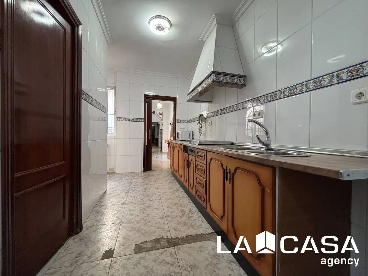 Kitchen of Houses for sale in Dos Hermanas