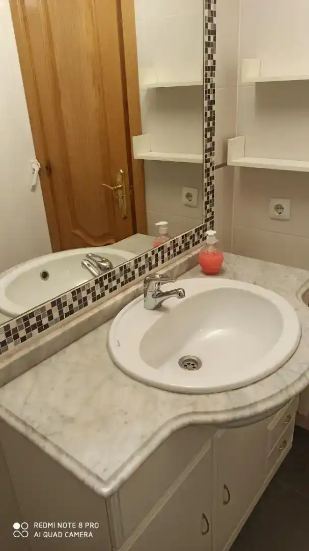 Baño de Piso de alquiler en Madrid con Aire acondicionado, Parquet y Trastero