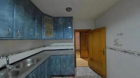 Foto 4 de Piso en venta en Ciutat Meridiana, Barcelona