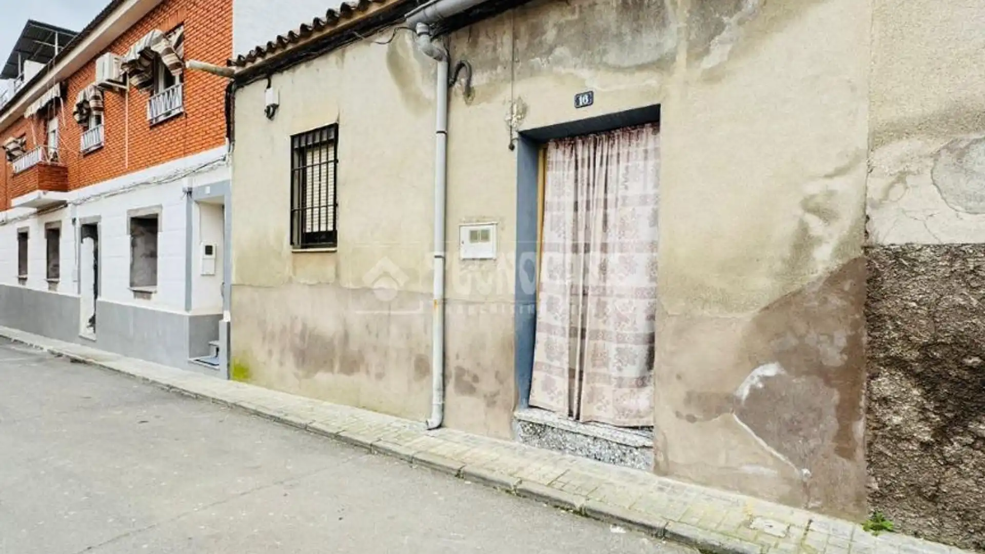 Vista exterior de Casa o xalet en venda en Urda amb Calefacció, Jardí privat i Terrassa