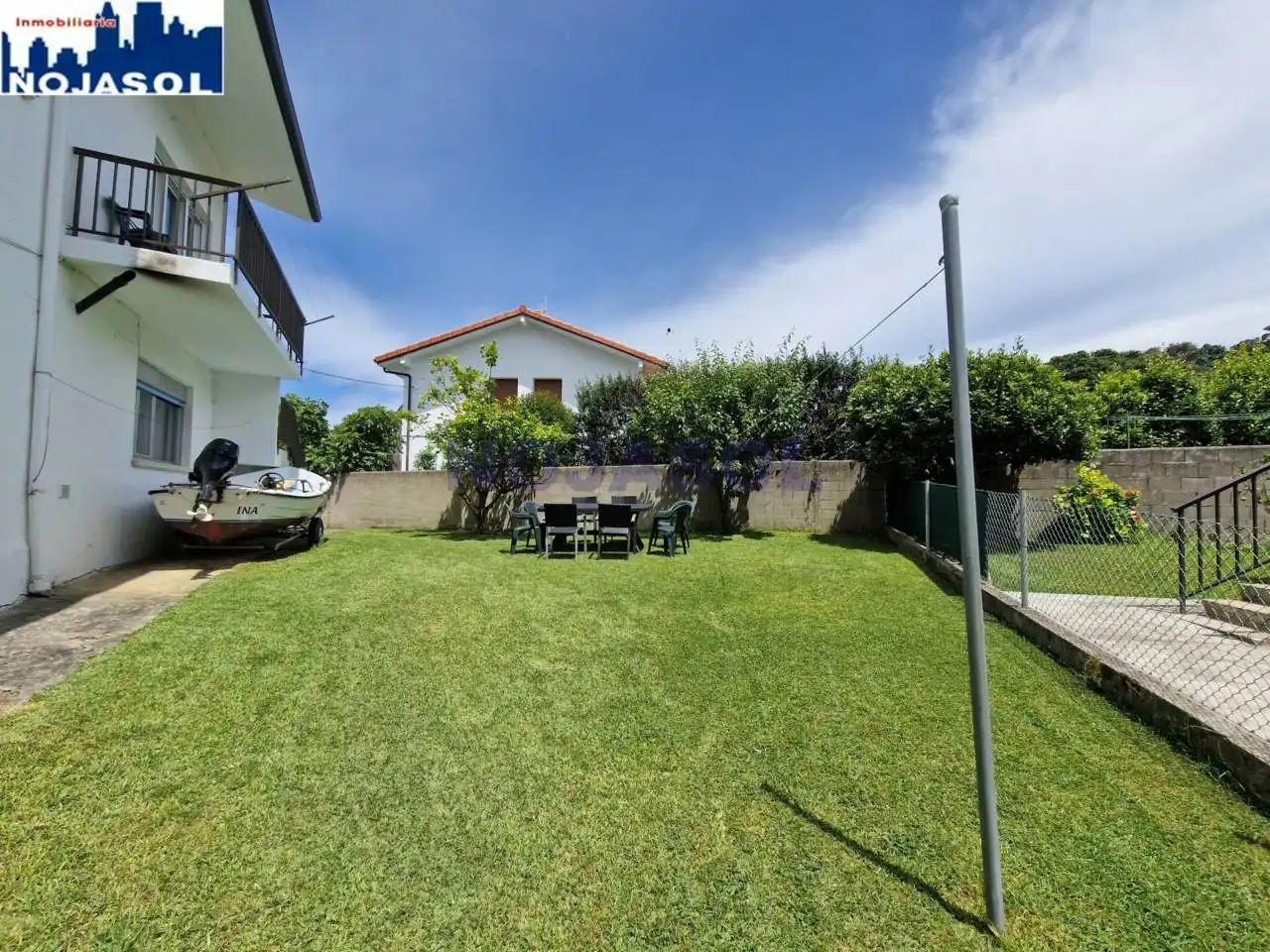 Garten von Einfamilien-Reihenhaus zur Miete in Noja mit Heizung, Privatgarten und Terrasse