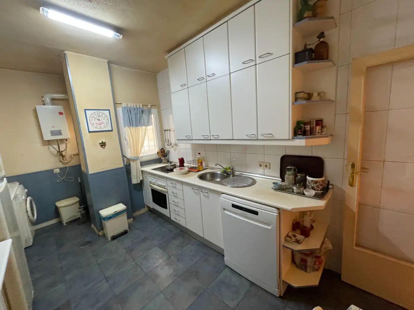Cocina de Piso en venta en Madrid con Calefacción y Trastero