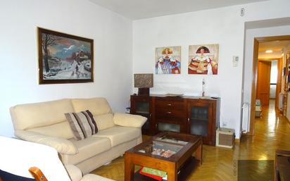 Sala d'estar de Pis en venda en  Madrid Capital amb Balcó