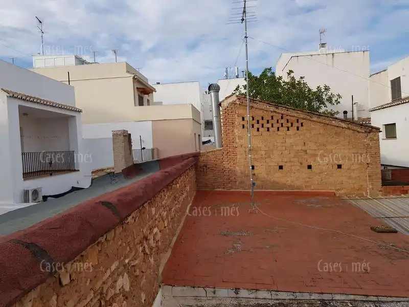 Vista exterior de Local en venta en Rafelbuñol / Rafelbunyol