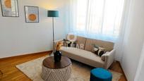 Sala d'estar de Àtic en venda en  Madrid Capital amb Terrassa