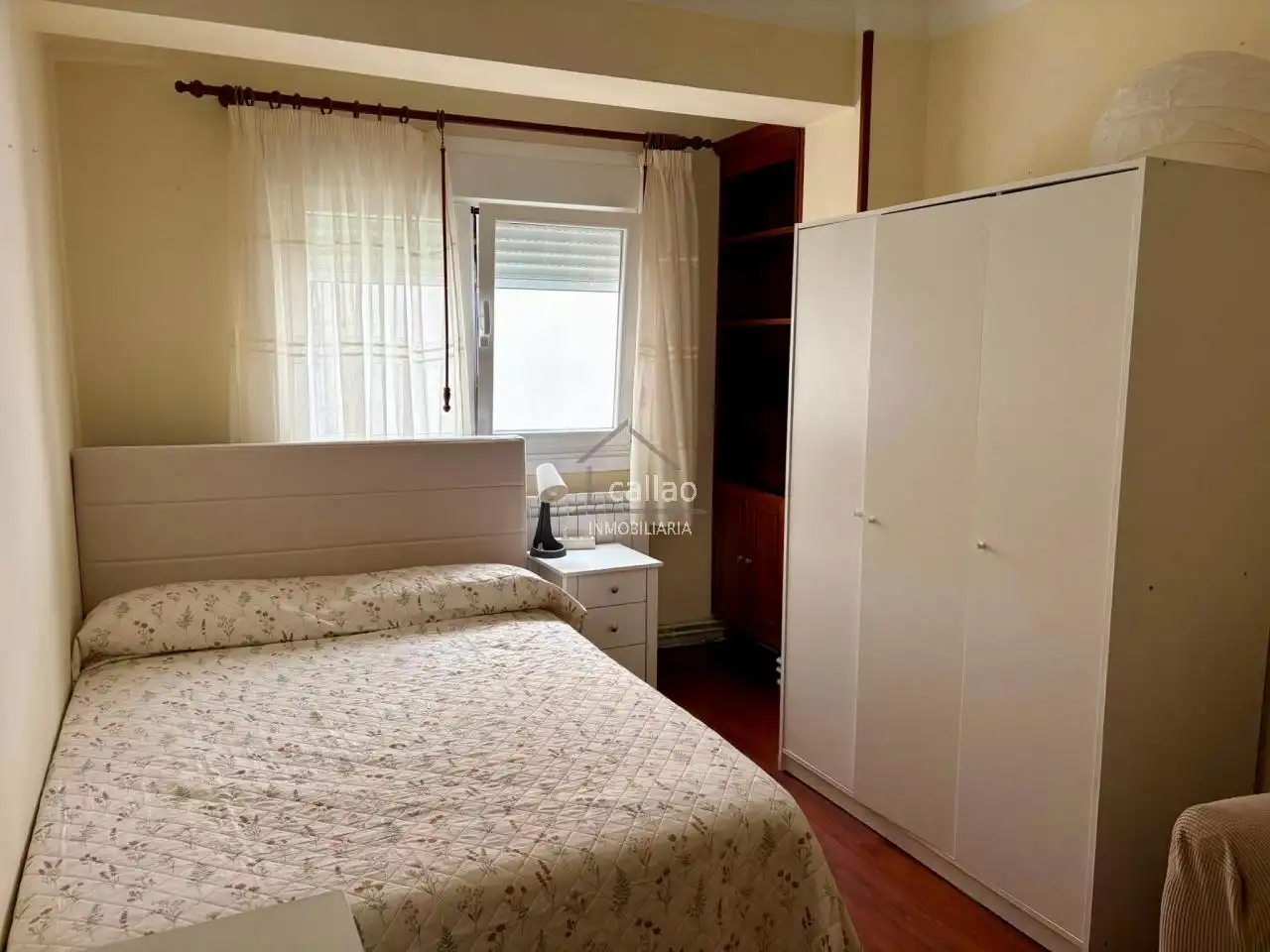 Schlafzimmer von Wohnung zur Miete in Ferrol mit Heizung und Möbliert