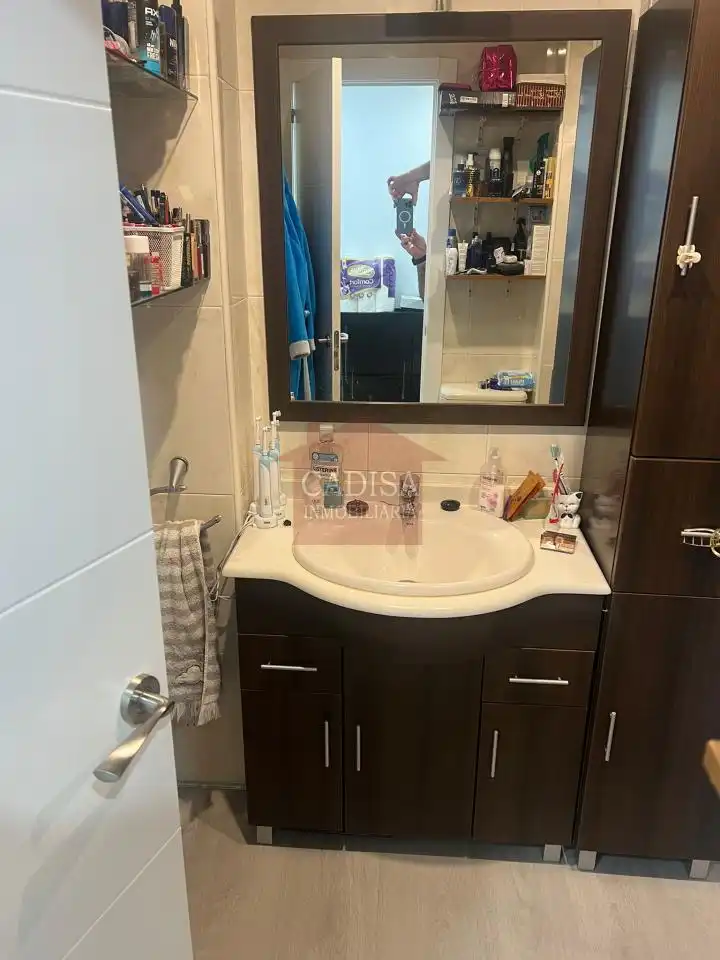 Baño de Piso en venta en Salamanca con Calefacción y Balcón