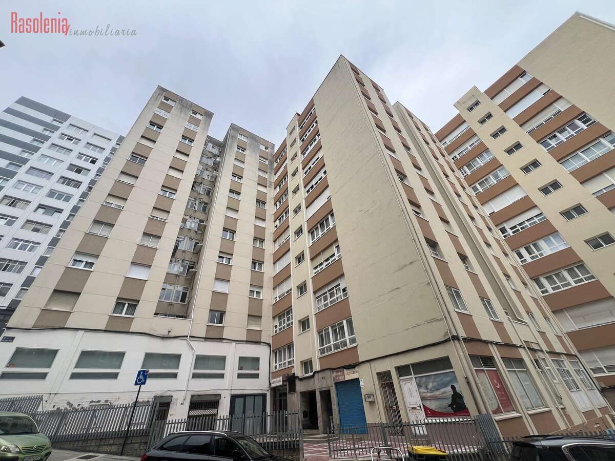 Vista exterior de Pis en venda en A Coruña Capital  amb Calefacció