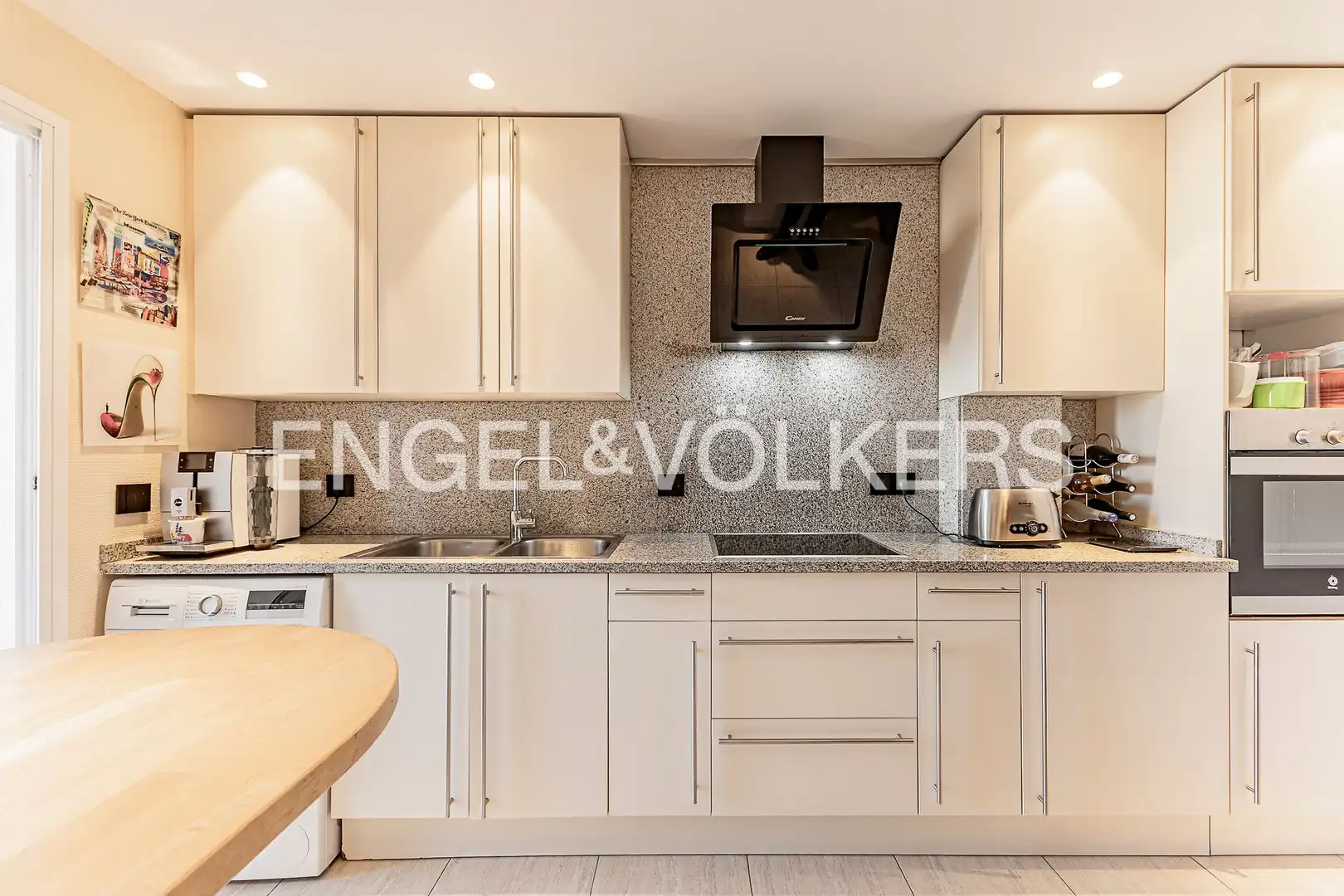 Cocina de Ático en venta en Sitges con Aire acondicionado, Calefacción y Jardín privado