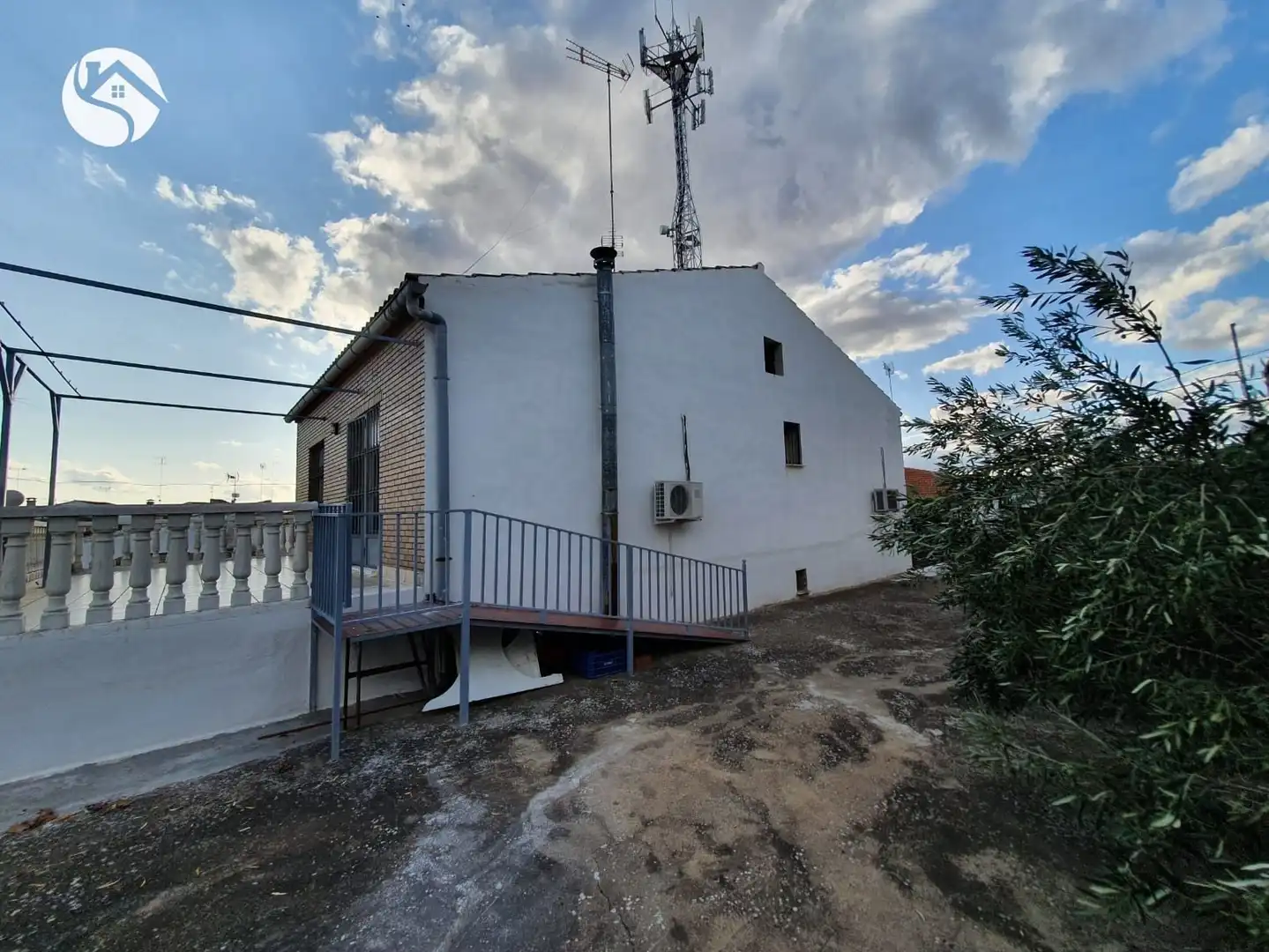 Exterior view of Houses for sale in Olmedilla de Alarcón