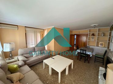 Appartamento con ascensore in affitto a Centro