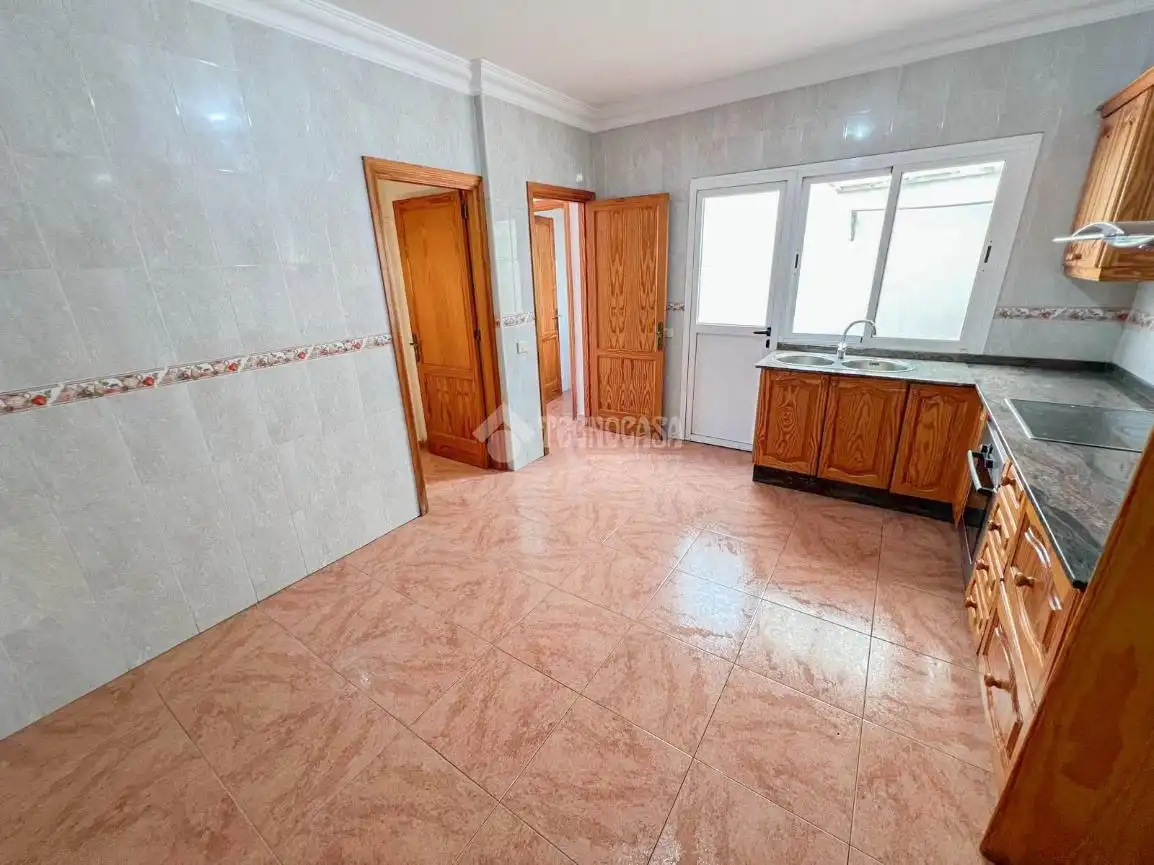 Casa aparellada en venda a Cruce de Arinaga, imagen 16