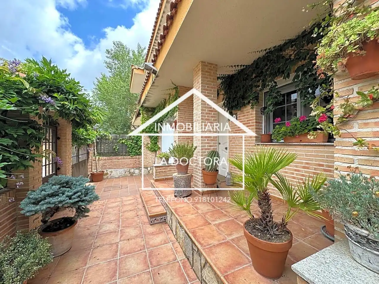 Casa adosada en venta en Erillas, Nombela