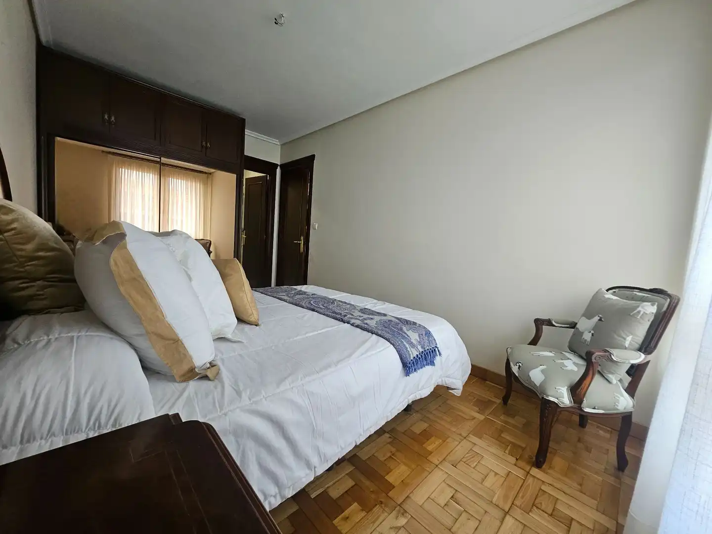 Habitación de Dúplex en venta en Torrelavega  con Calefacción y Amueblado
