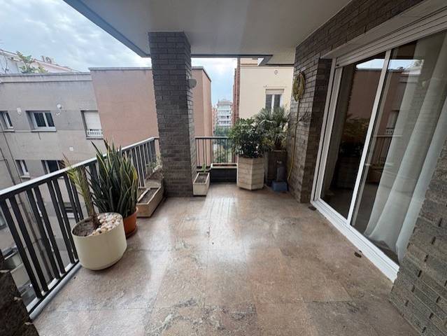 Piso en Alquiler en Via Augusta en Les Tres Torres