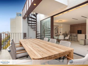 Attico con balcone in vendita a Centre