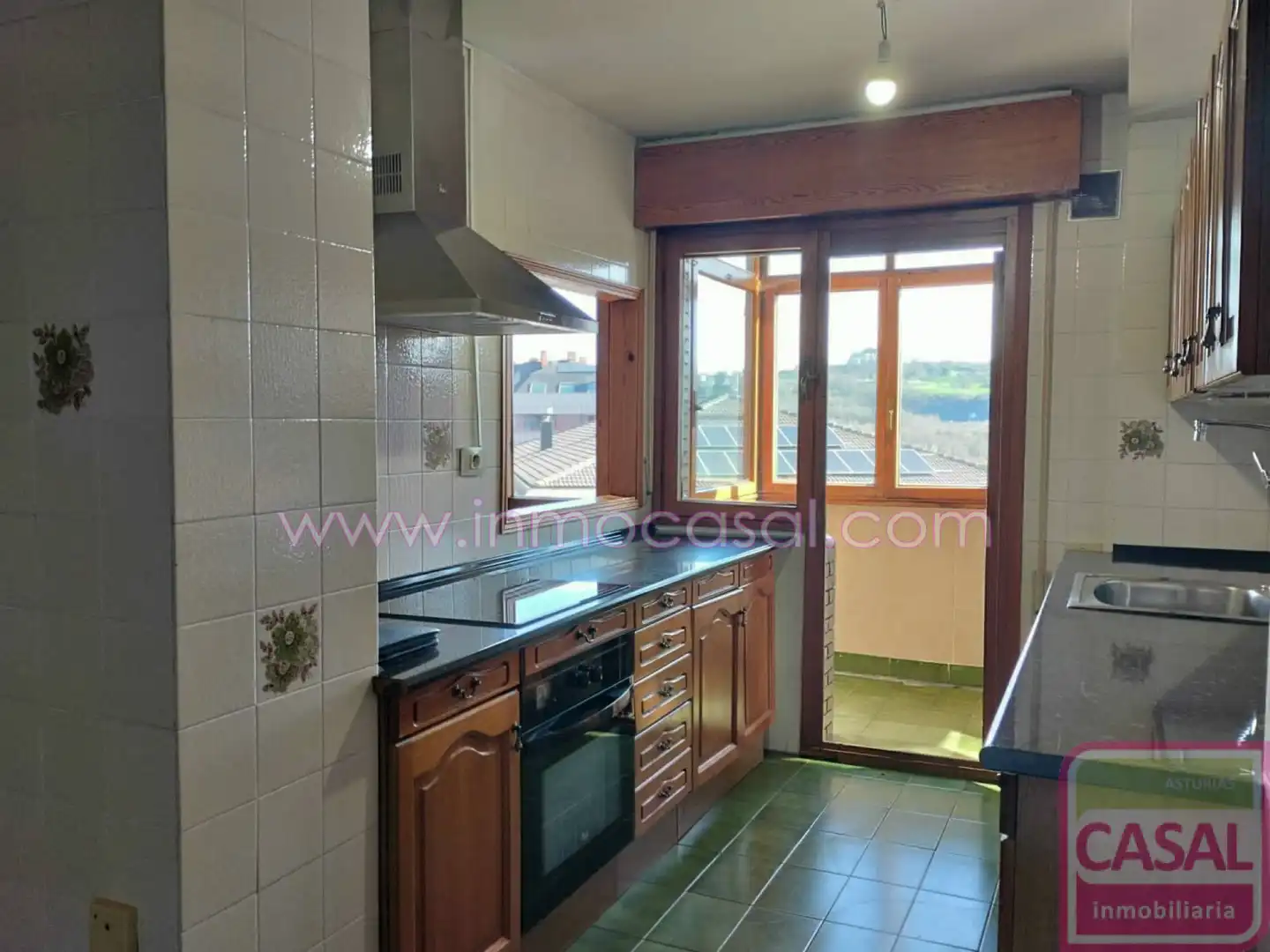 Kitchen of Flat for rent in Oviedo   with Heating, Terrace and Storage room