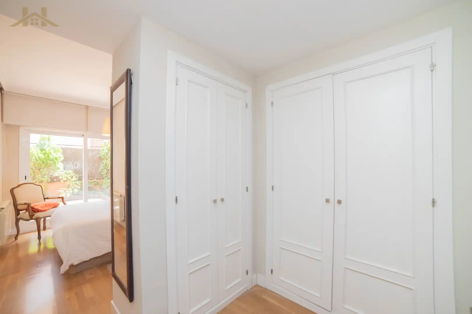 Bedroom of Flat for sale in Pozuelo de Alarcón  with Air Conditioner, Heating and Private garden