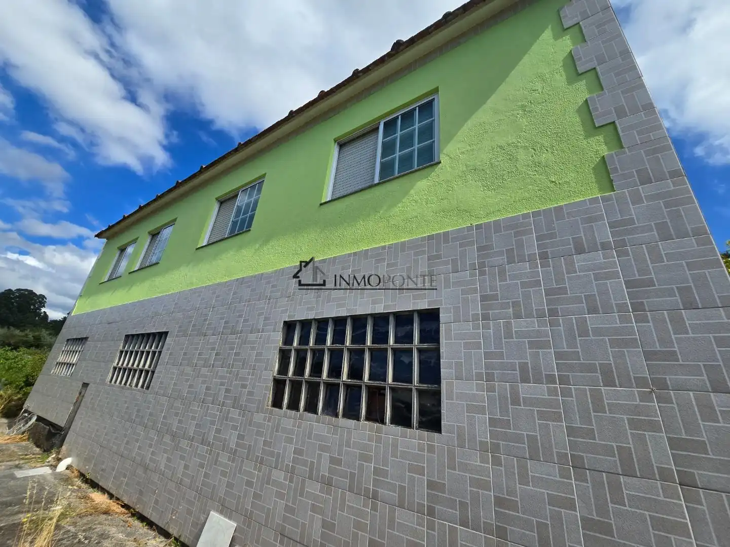 Vista exterior de Casa o xalet en venda en Pontevedra Capital  amb Jardí privat
