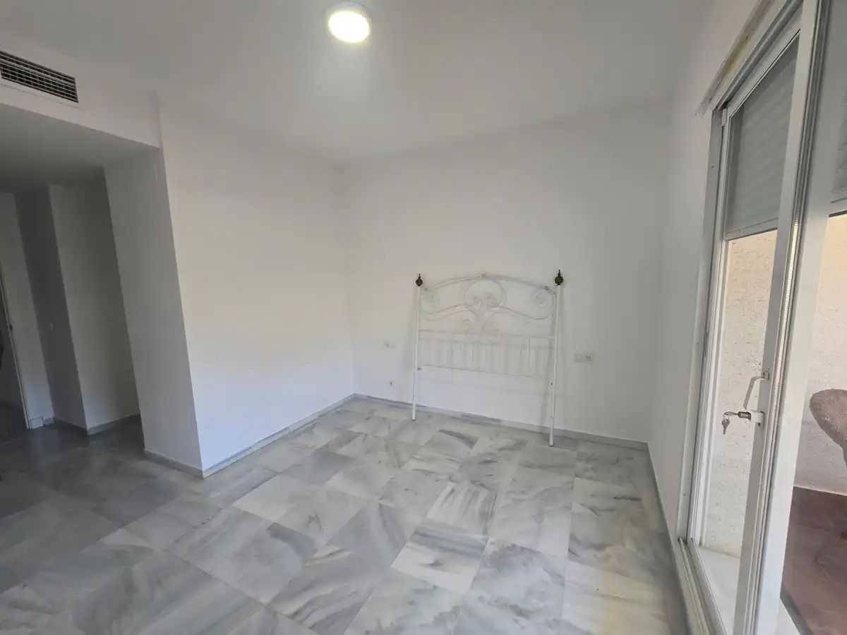 Dormitori de Apartament en venda en Benalmádena amb Aire condicionat, Calefacció i Jardí privat