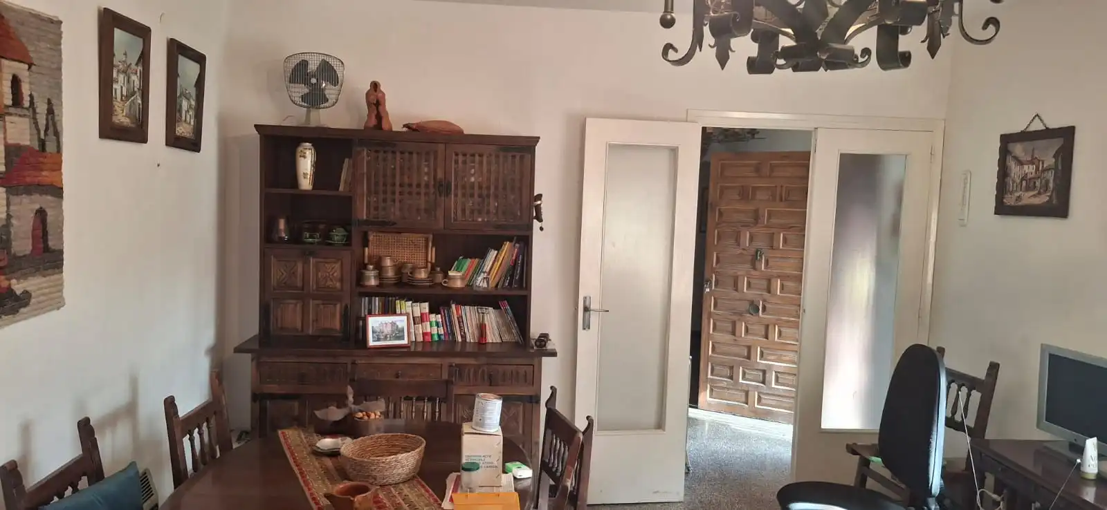 Menjador de Casa o xalet en venda en Cadrete amb Calefacció, Jardí privat i Terrassa