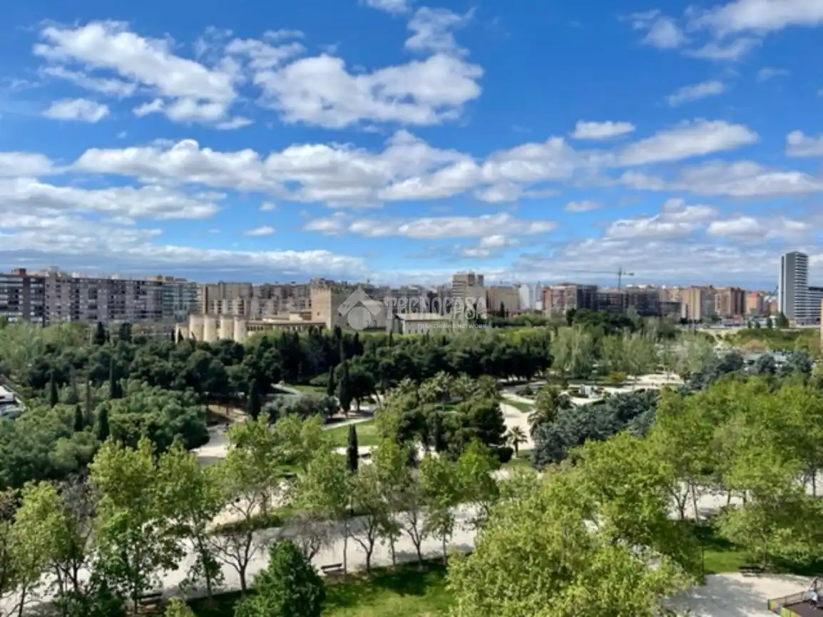 Vista exterior de Pis en venda en Zaragoza amb Terrassa
