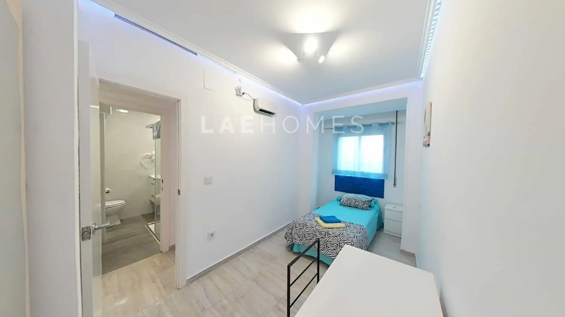Dormitori de Apartament en venda en Valencia amb Aire condicionat, Calefacció i Moblat