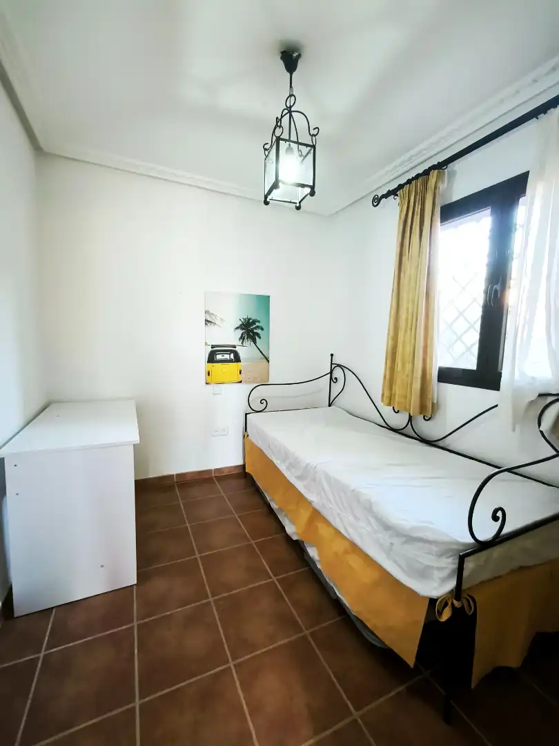 Habitación de Apartamento en venta en La Alcaidesa con Terraza y Piscina comunitaria