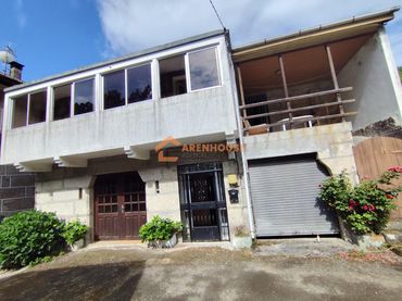 House with balcony for sale in O Carballiño