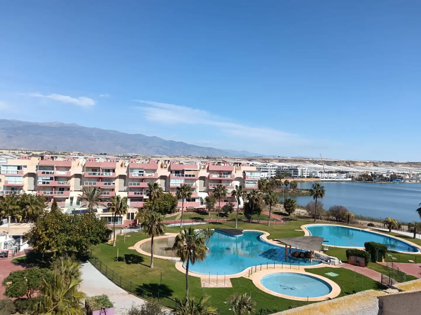 Vista exterior de Piso de alquiler en El Ejido con Aire acondicionado, Calefacción y Terraza