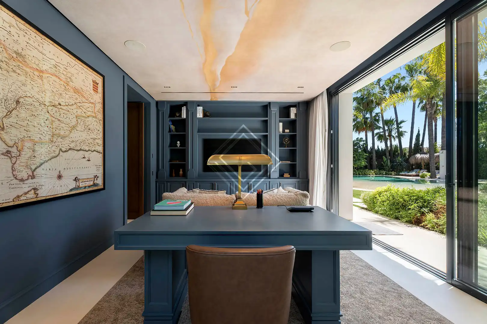 Sala de estar de Casa o chalet en venta en Marbella con Aire acondicionado, Jardín privado y Terraza
