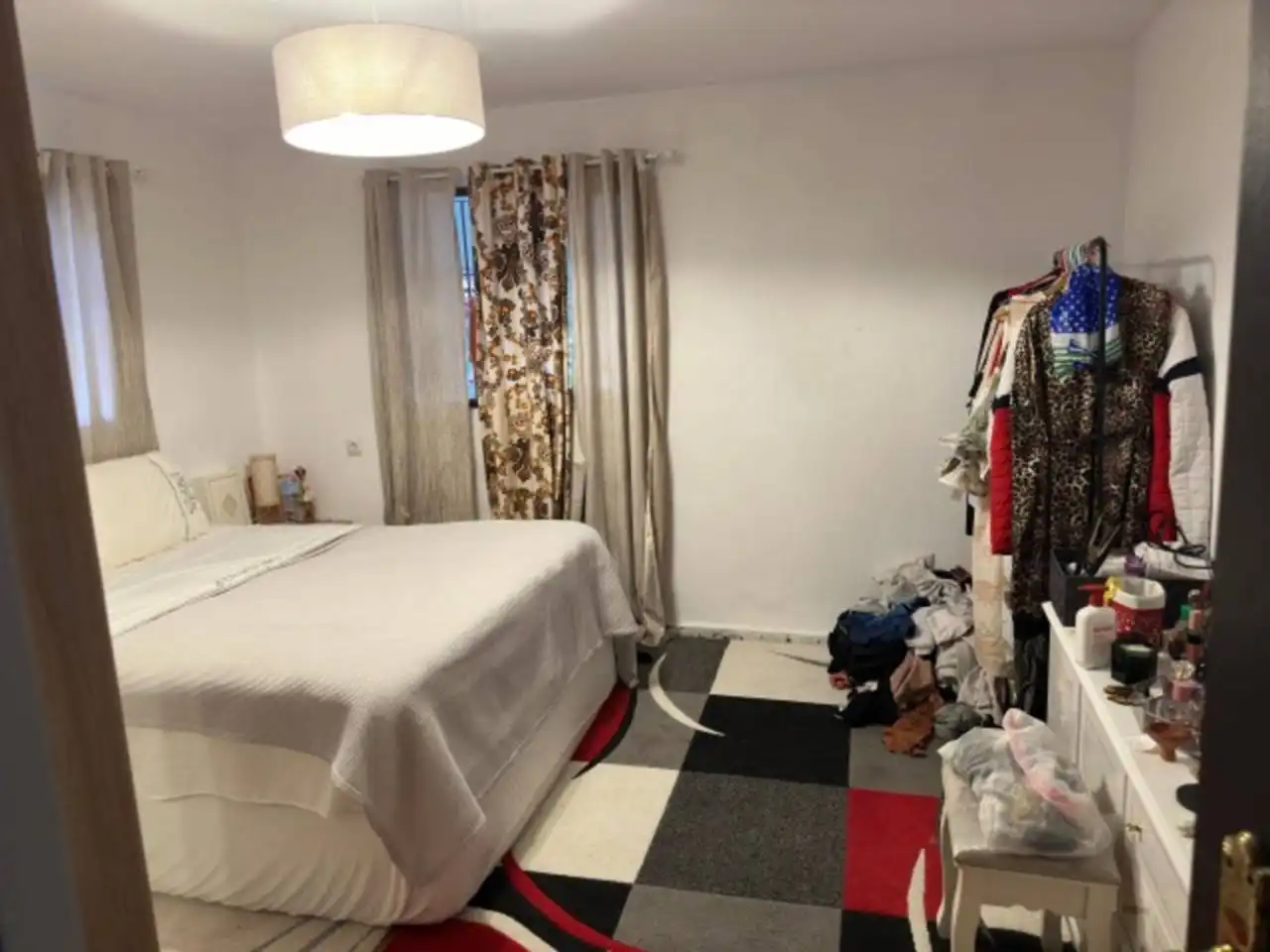 Schlafzimmer von Country house zum Verkauf in Estepona mit Heizung, Privatgarten und Terrasse