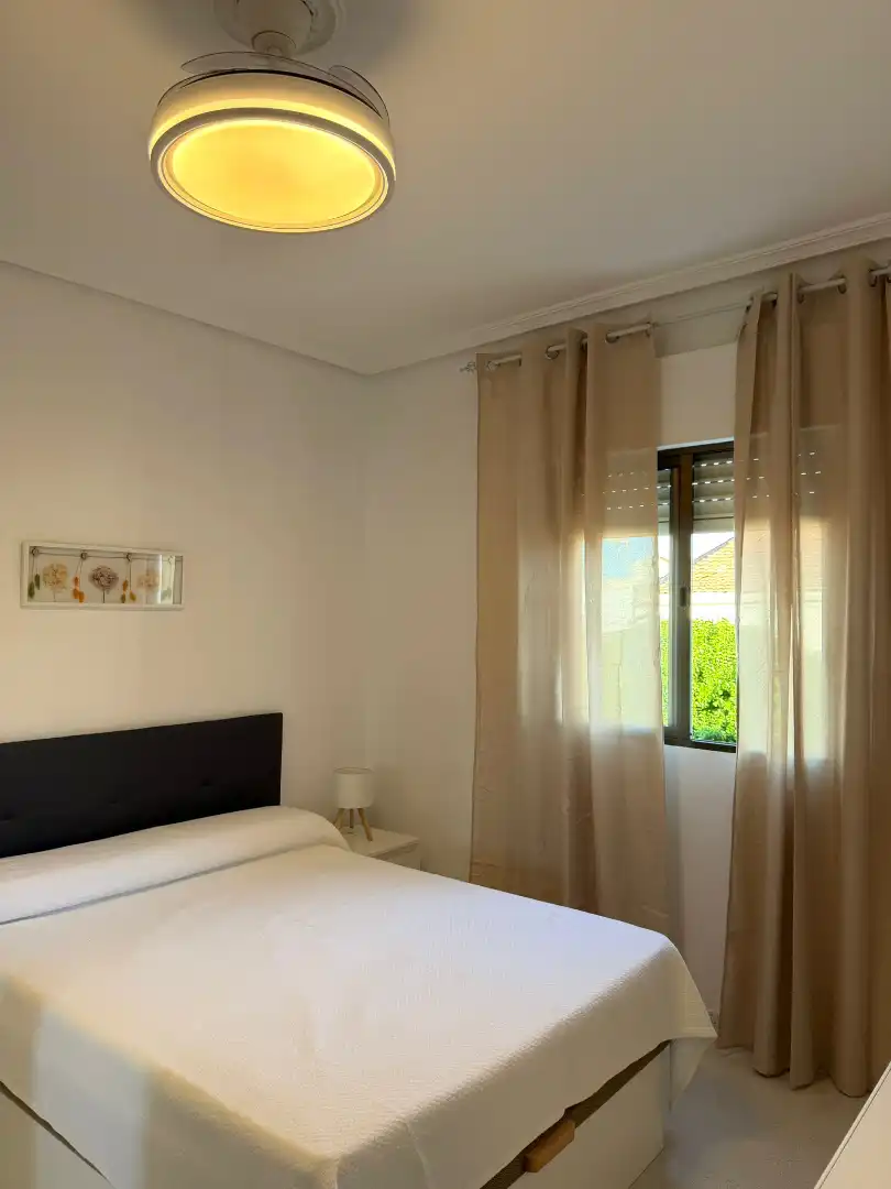Habitación de Piso en venta en Castuera con Amueblado, Horno y Lavadora