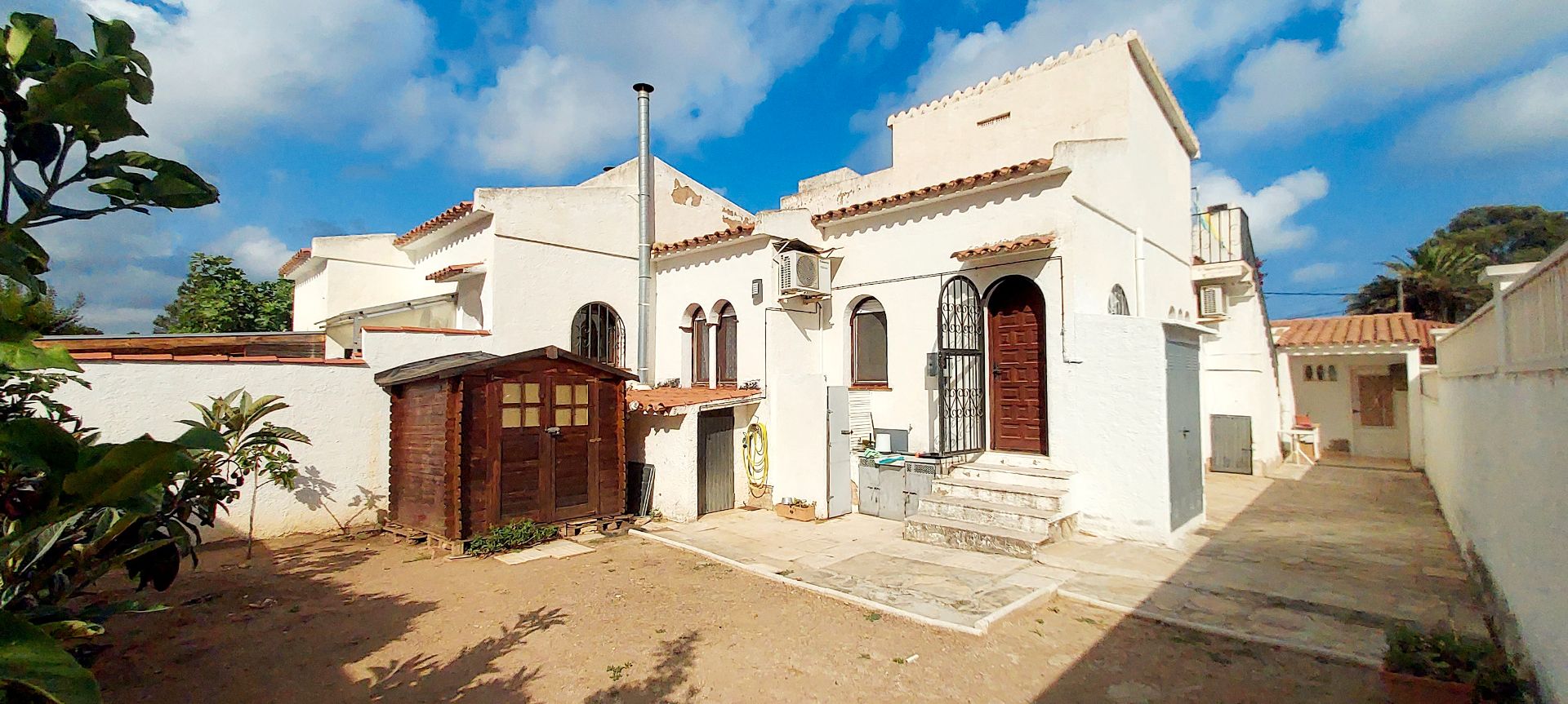 Exterior view of Single-family semi-detached for sale in Mont-roig del Camp  with Air Conditioner, Heating and Private garden