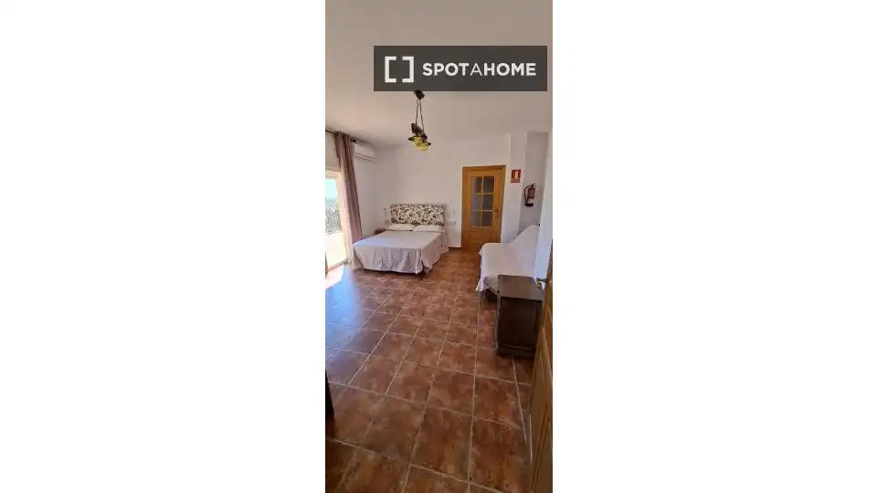 Dormitori de Apartament per a compartir en Bédar amb Aire condicionat, Terrassa i Moblat