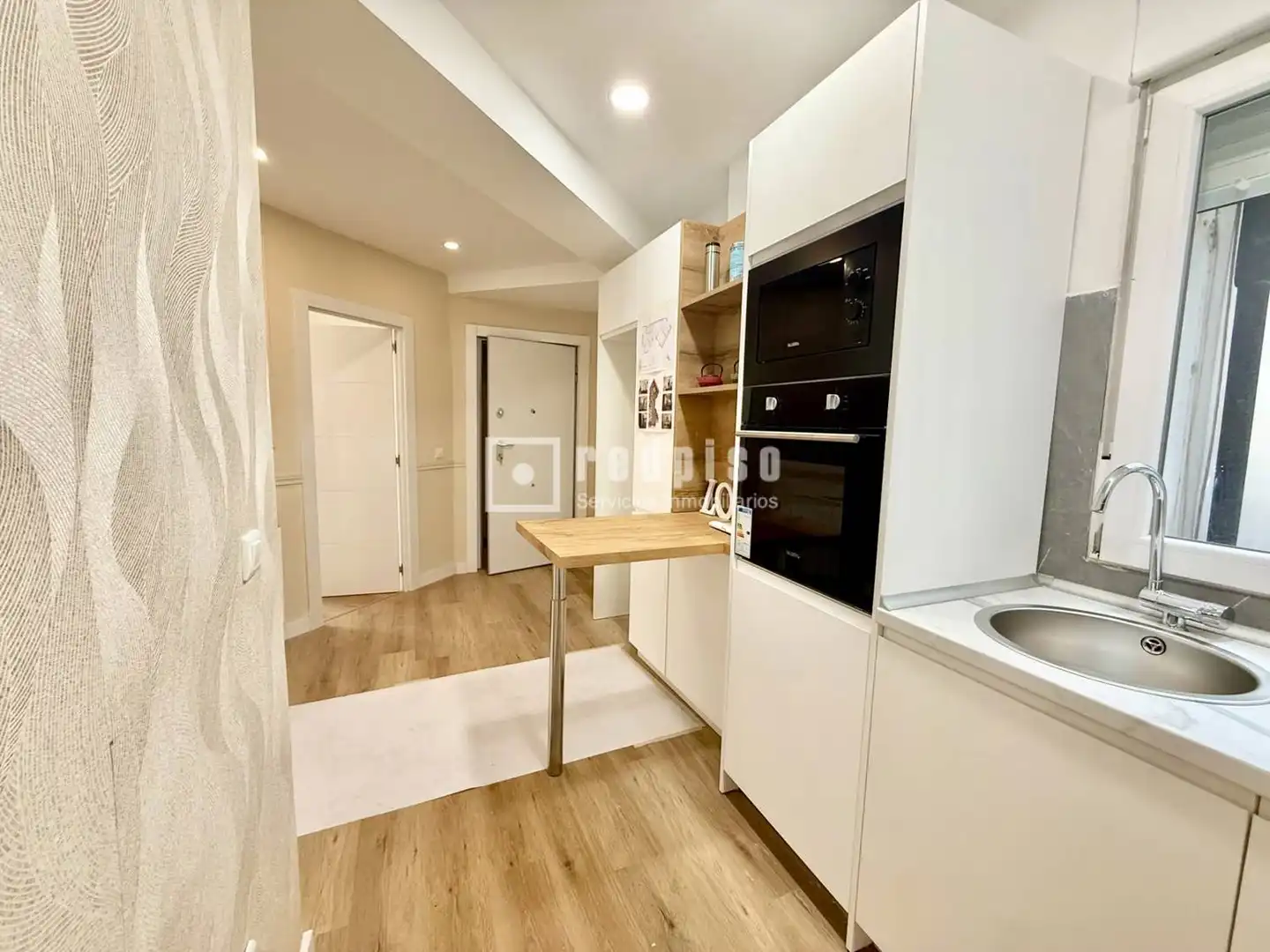 Flat with lift for sale in del Aviador Zorita, imagen 5