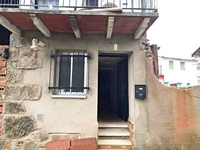 Casa adosada en Venta en Tomillar en Pedro Bernardo