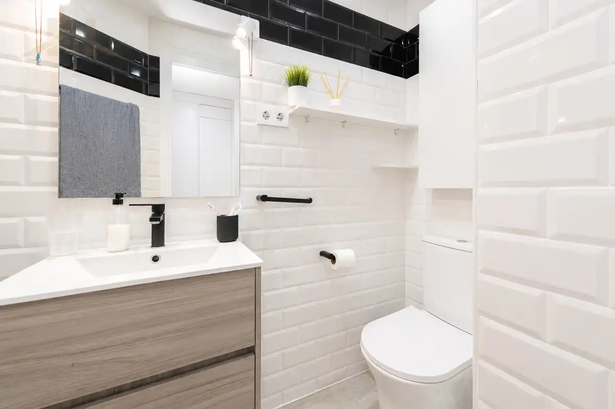 Baño de Piso en venta en Alcorcón con Terraza, Amueblado y Horno