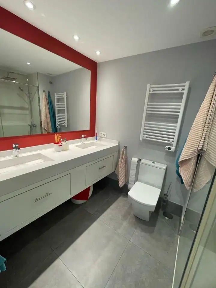 Bathroom of Flat for sale in Córdoba  with Air Conditioner and Terrace