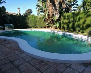 Piscina de Casa o xalet en venda en Chiclana de la Frontera amb Aire condicionat, Jardí privat i Traster