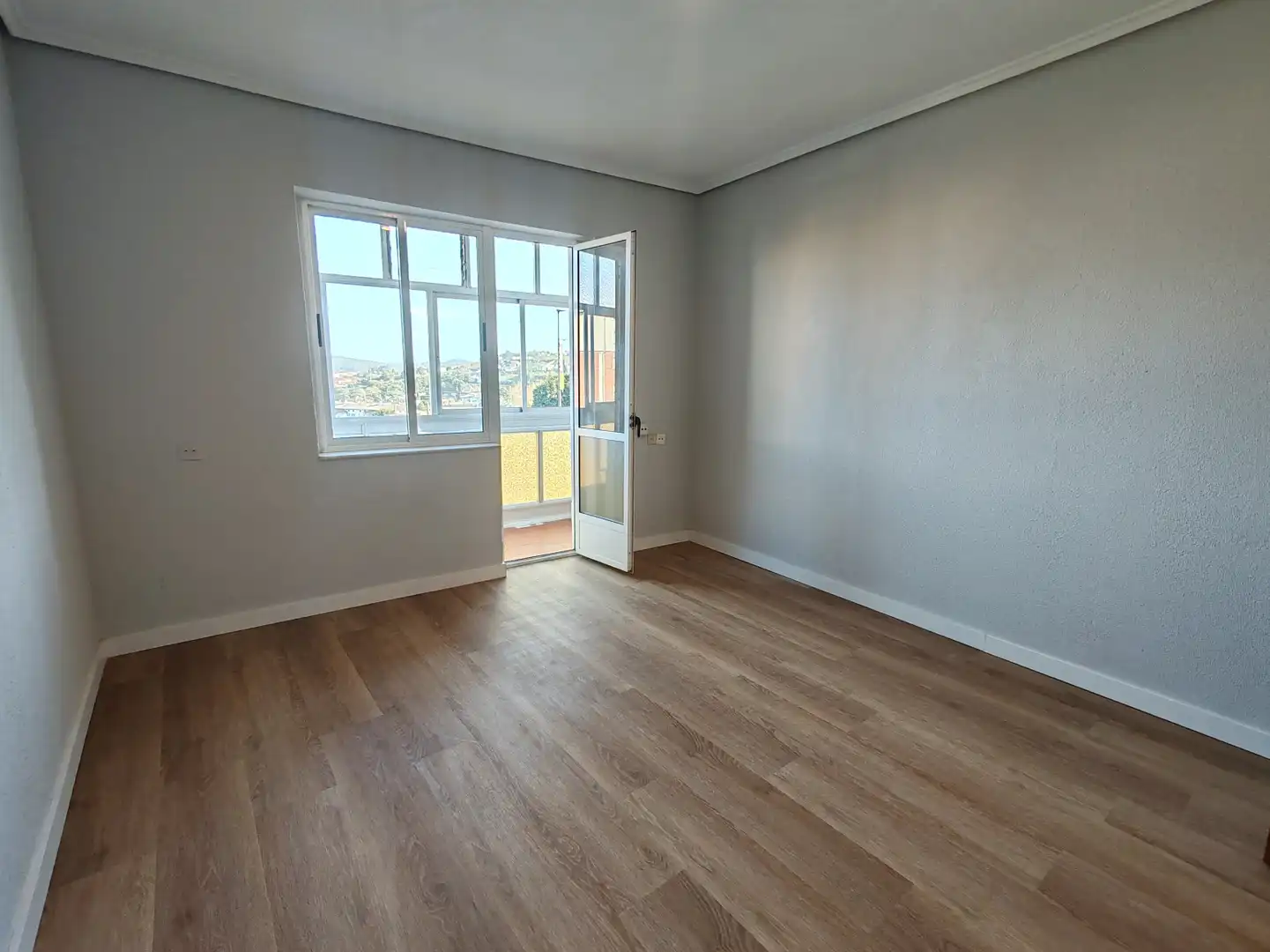 Bedroom of Flat for rent in Avilés  with Terrace and Furnished