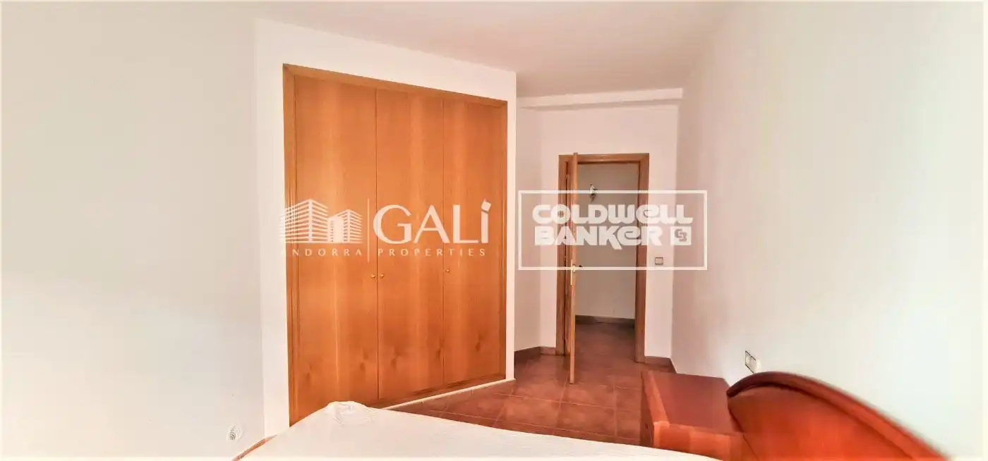 Piso con terraza en venta en Carretera general 5 43, imagen 12